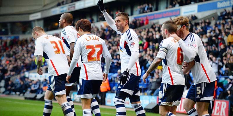 Phân tích kèo trận đấu Huddersfield vs Bolton ngày 17/10/2025